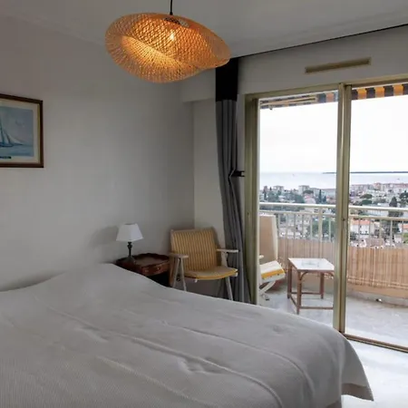 Lovely 48 M2 Appt With Sea View And Swimming Pool Antibes