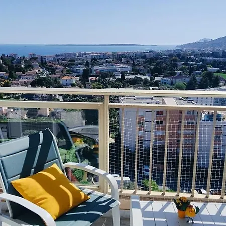 Lovely 48 M2 Appt With Sea View And Swimming Pool Antibes